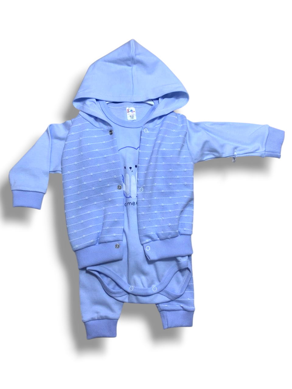 طقم متعدد الألوان