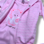 طقم متعدد الألوان